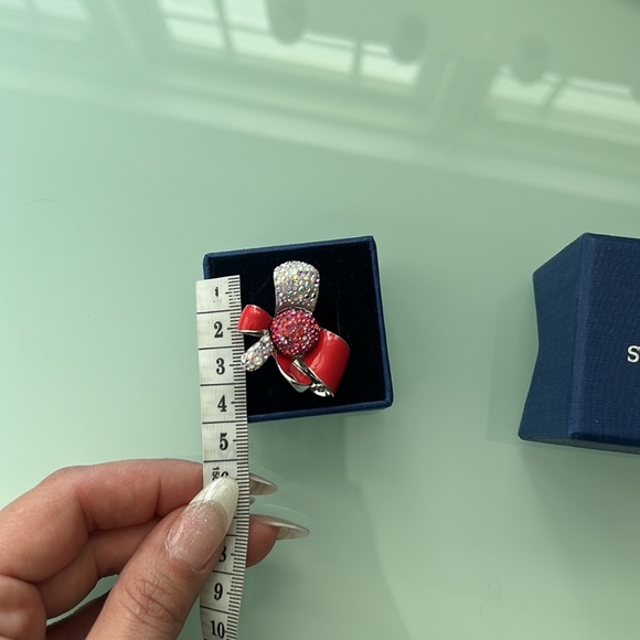 Swarovski red white bow ribbon statement silver ring 52 6 - Picture 10 of 11